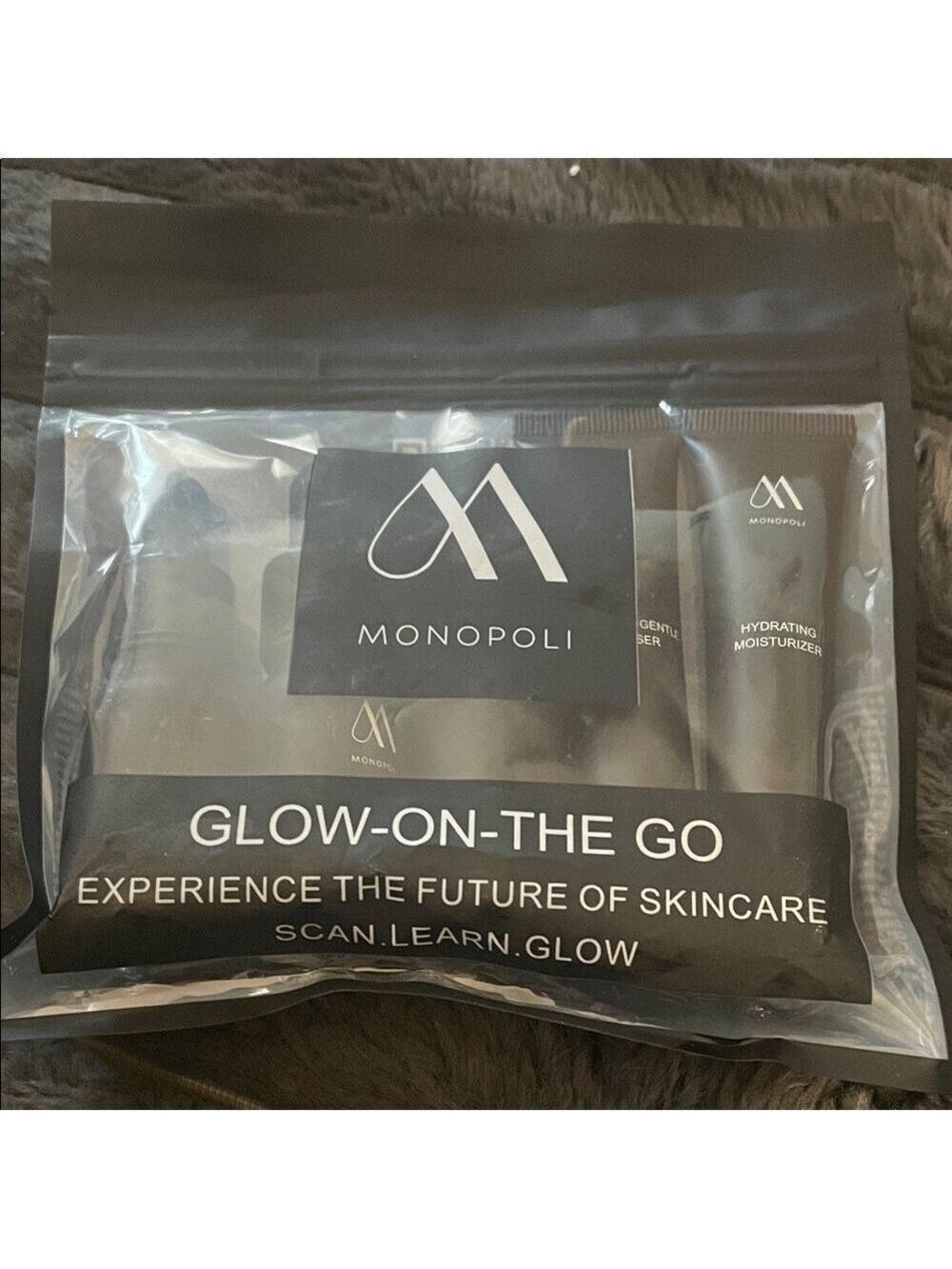 Monopoli Skin Glow-On-The-Go Kit